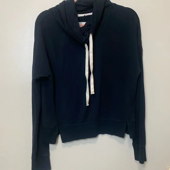 UGG Women’s Cowl Neck Sweatshirt. Black. Size Medium. - Picture 3 of 6